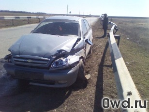 Битый автомобиль Chevrolet Lanos